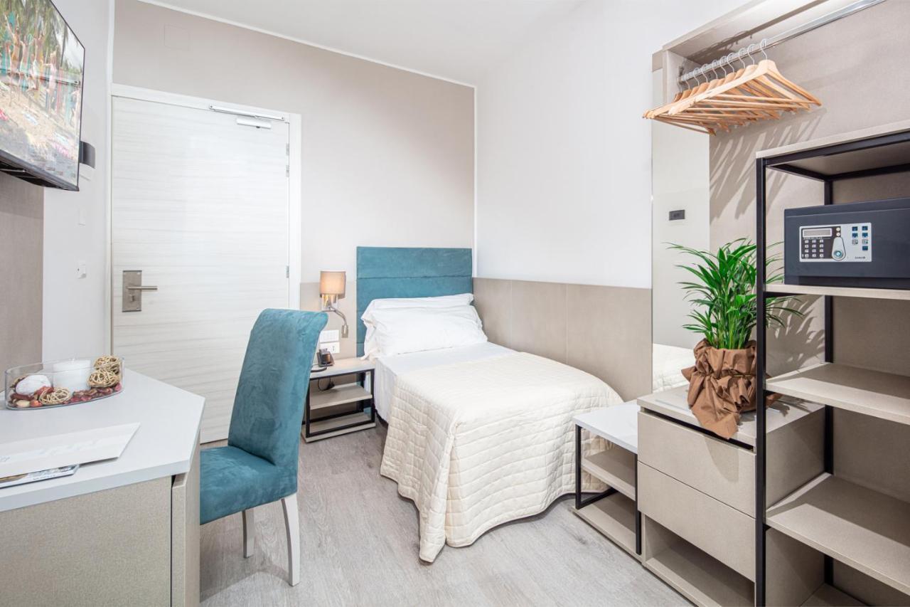 Hotel Pigalle Лидо-ди-Езоло Экстерьер фото